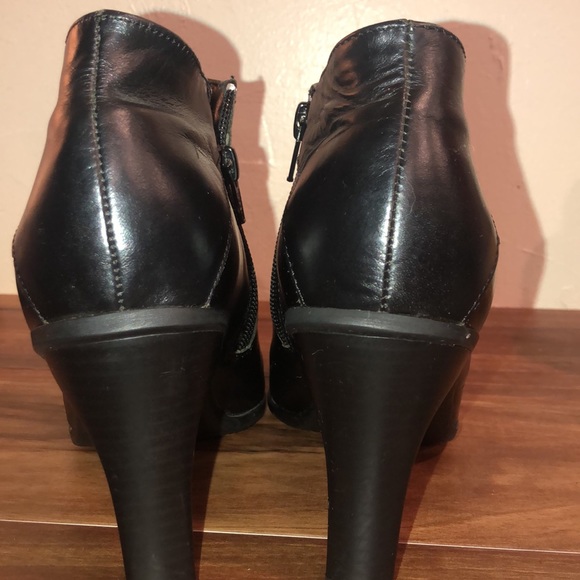 Henry Ferrera long square toe leather ankle boots. Size 8M - Picture 3 of 9